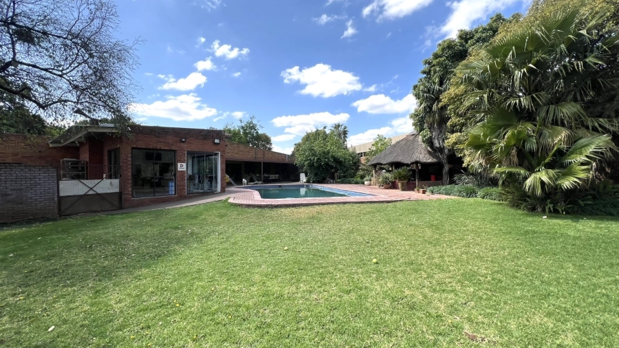 4 Bedroom Property for Sale in Langenhovenpark Free State